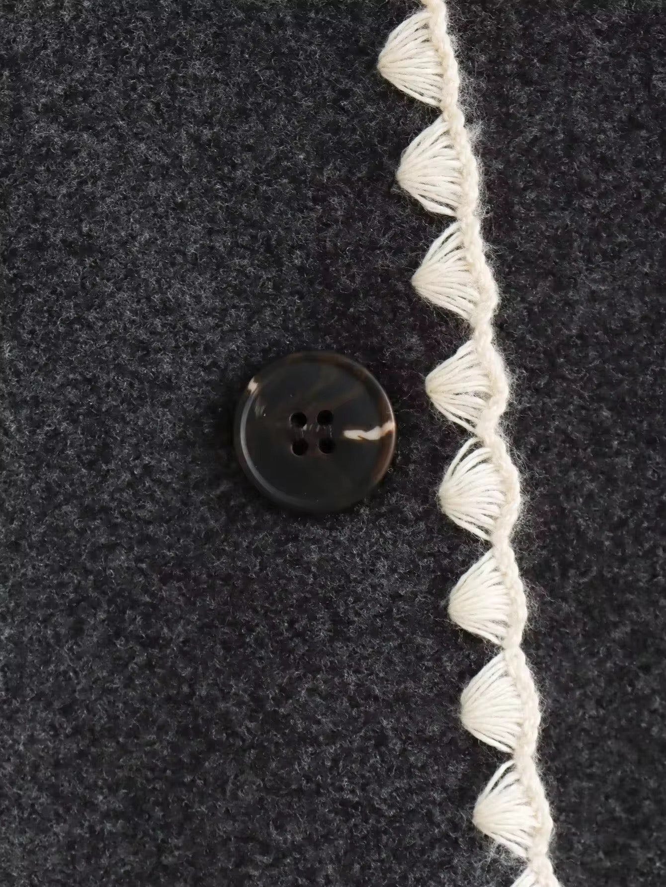 Antoinette - Chic Tweed Wool Coat